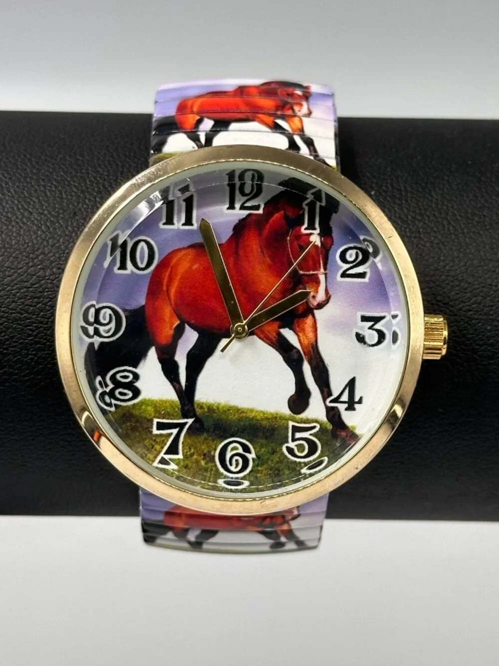 Varsales Horse Watch Women Gold Tone Stretch Band New Battery 6.75
